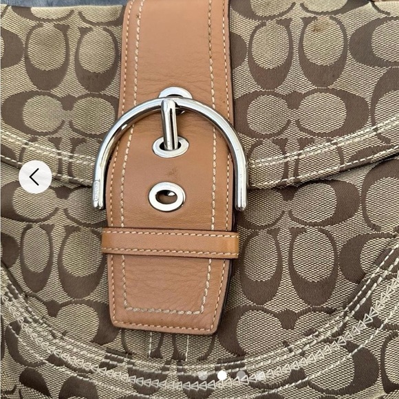 Coach handbag 👜 like new

Soho Flap Bag In Signature Textile Jacquard - Picture 3 of 4